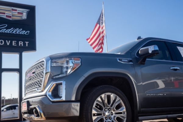 GM Top Profit Expectations, Raises Forecast on Robust Truck Demand